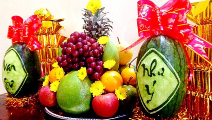 Bày mâm ngũ quả tại miền Trung